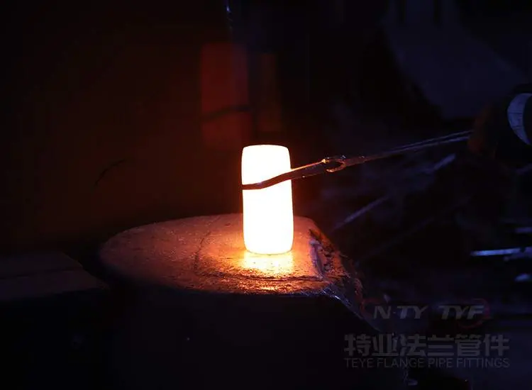 锻造锻打车间