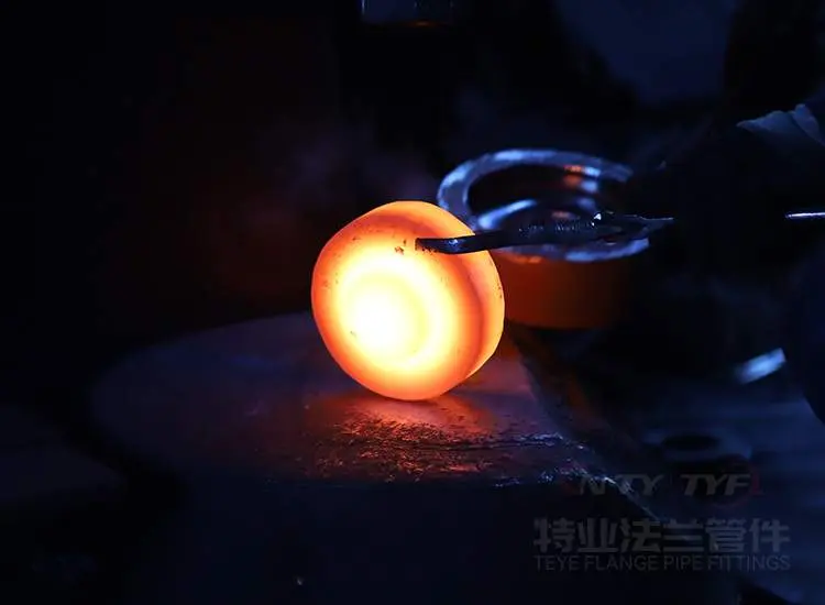 锻造锻打车间